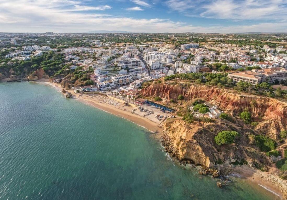 Homestay Charmoso A 300m Da De Olhos De Agua ! Albufeira