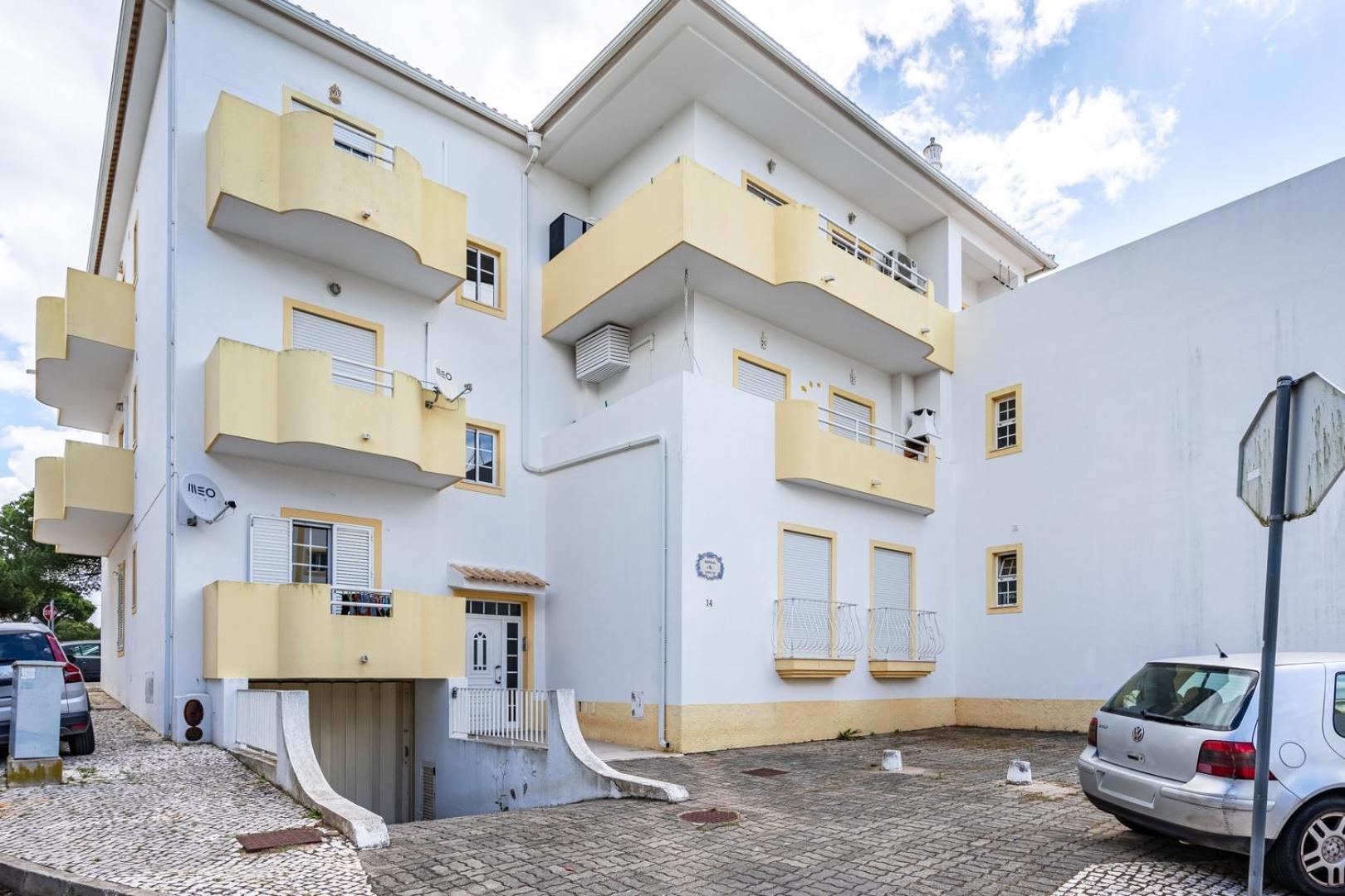 Hostwise - Sunny Flat W/ Balcony By The Algarve Sea Apartment *