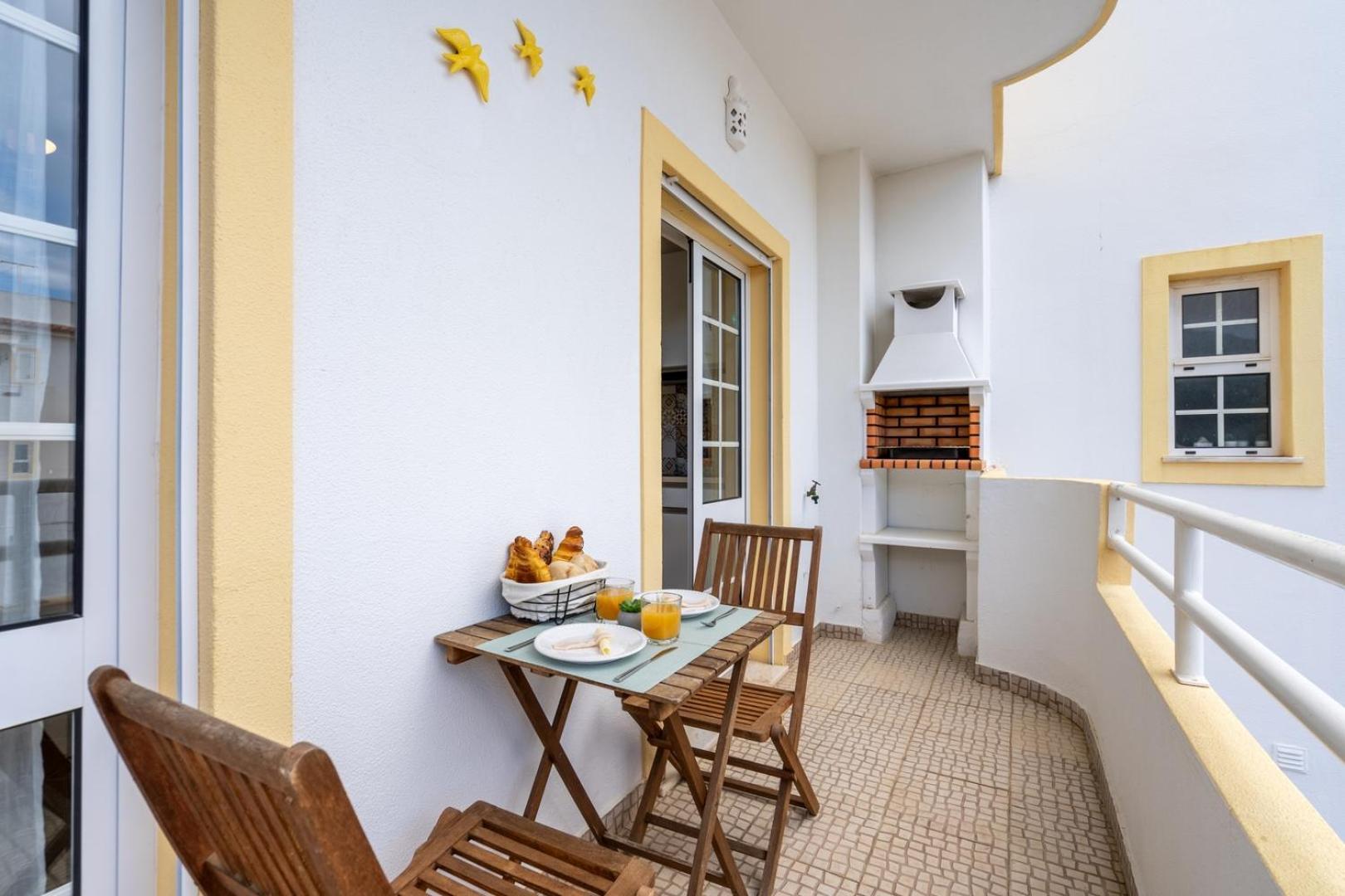 Hostwise - Sunny Flat W/ Balcony By The Algarve Sea Apartment Albufeira