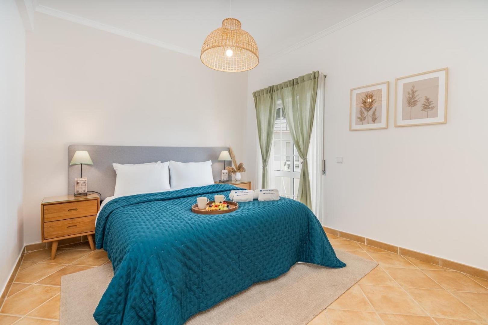 Apartment Hostwise - Sunny Flat W/ Balcony By The Algarve Sea