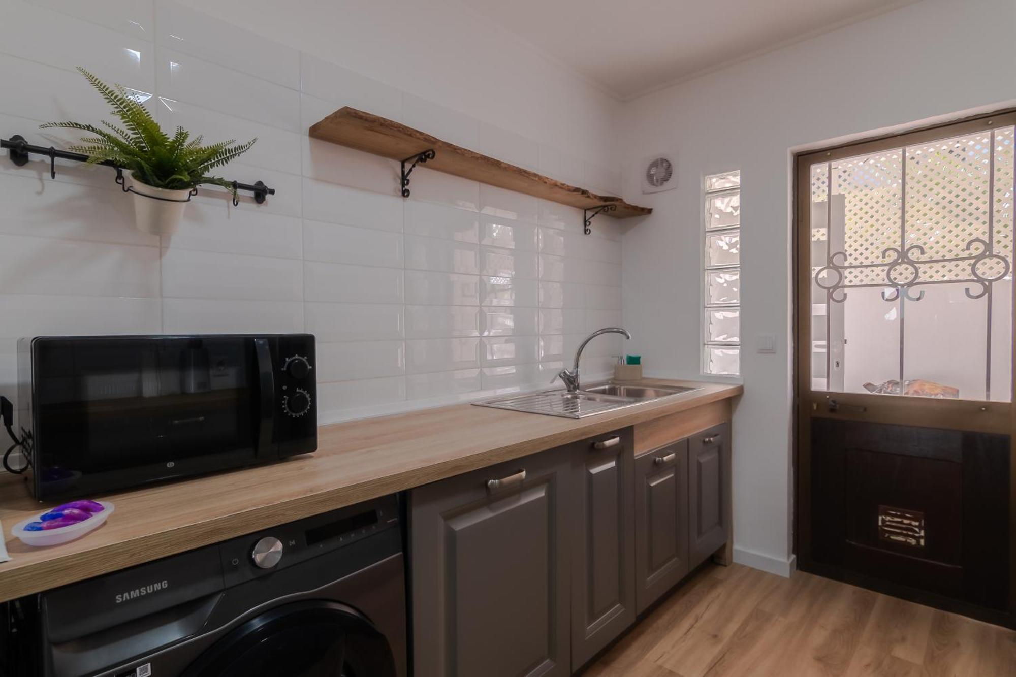 Beachside Bliss T2 With Pool & Access By Drago Apartment