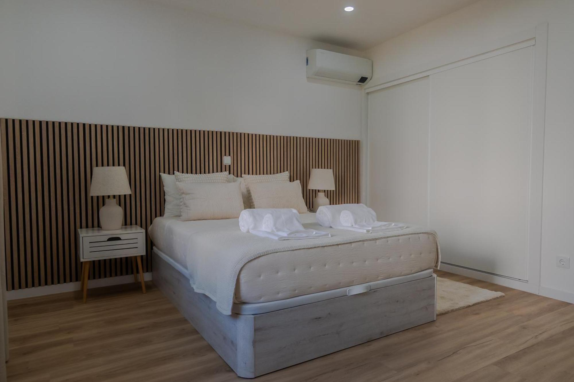 Beachside Bliss T2 With Pool & Access By Drago Albufeira