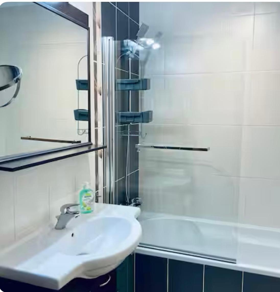 Sunny Condo- Pool & Free Parking Walk To Albufeira