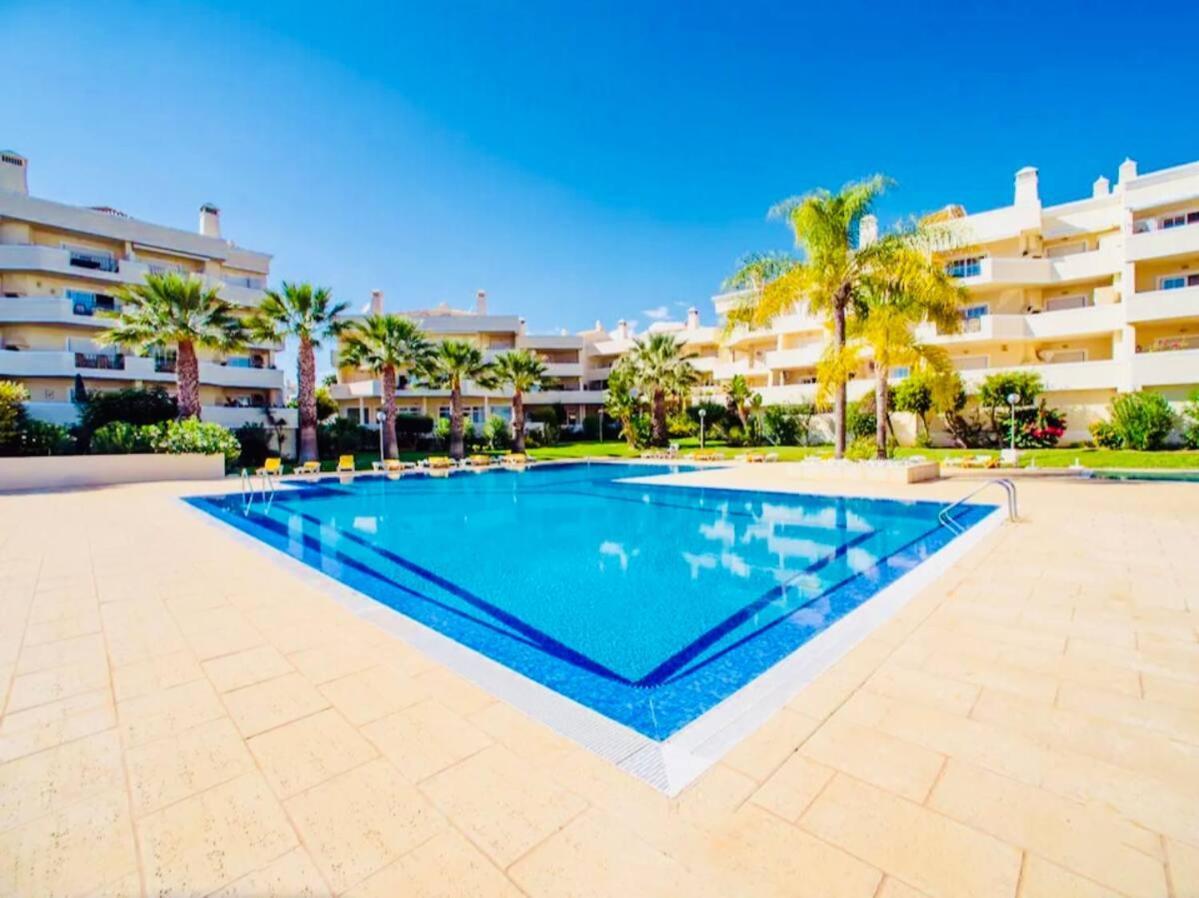 Apartment Sunny Condo- Pool & Free Parking Walk To Albufeira