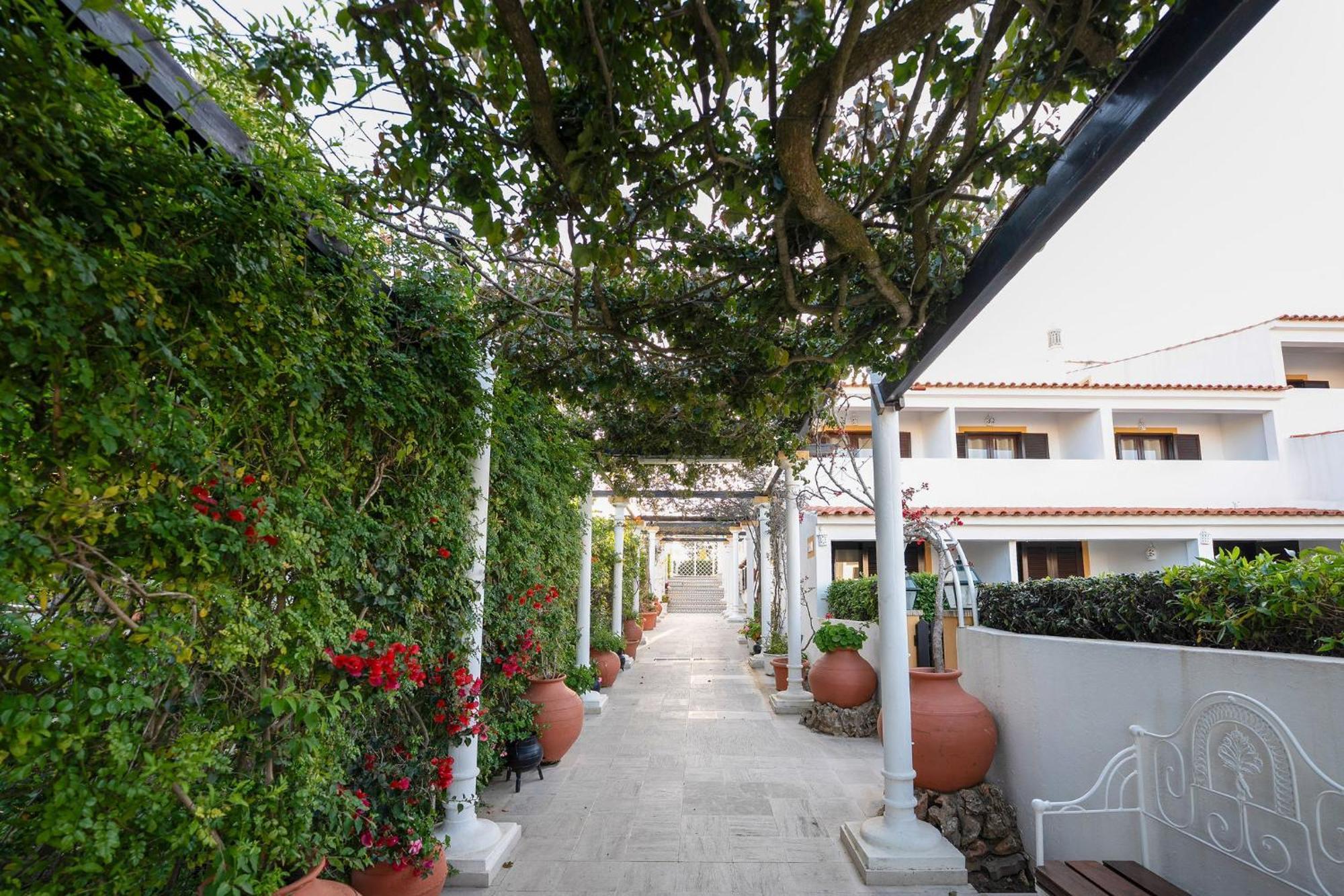 Muthu Balaia Sol Aparthotel