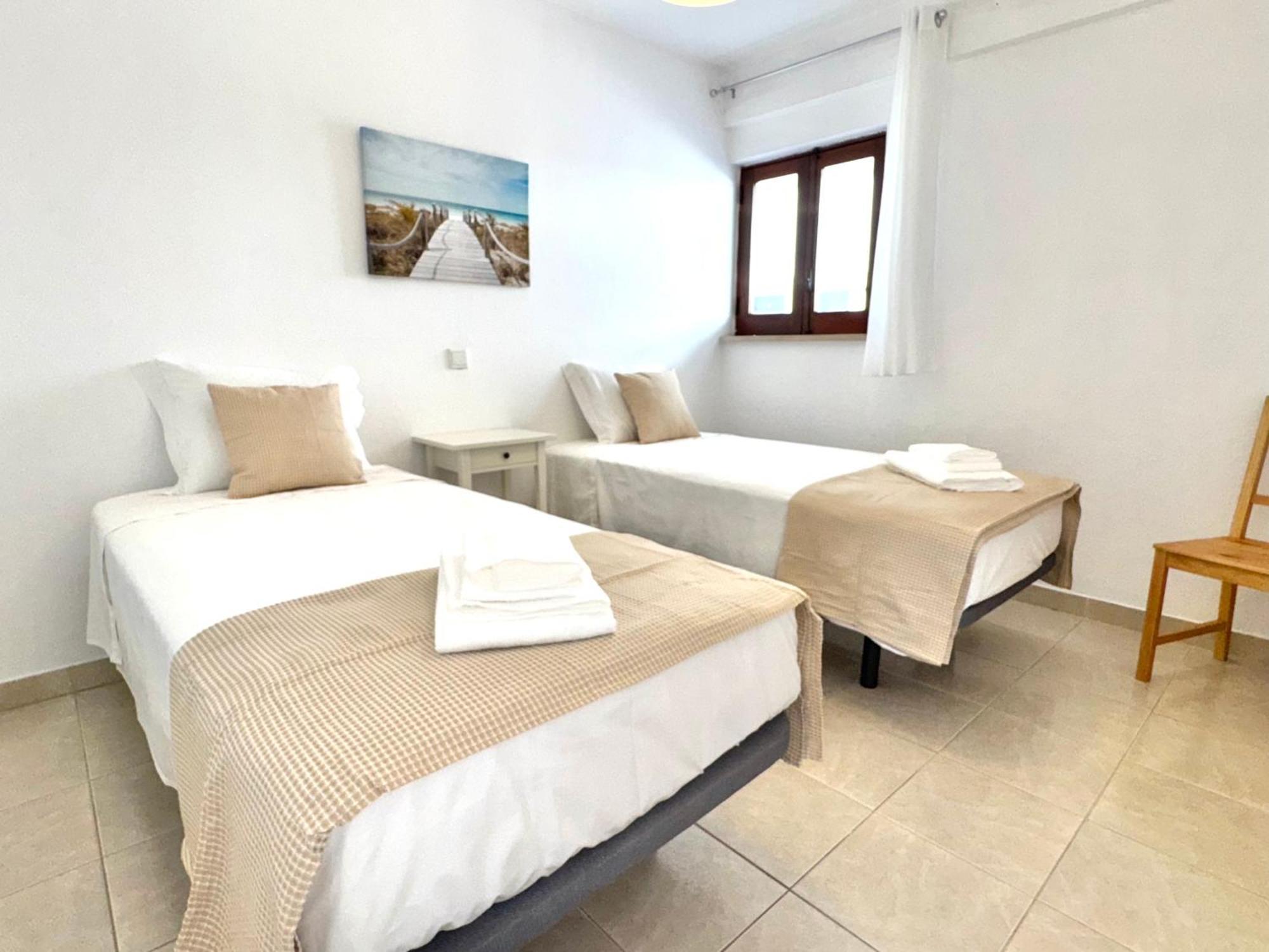 - 2 Bedrooms Apartment Albufeira
