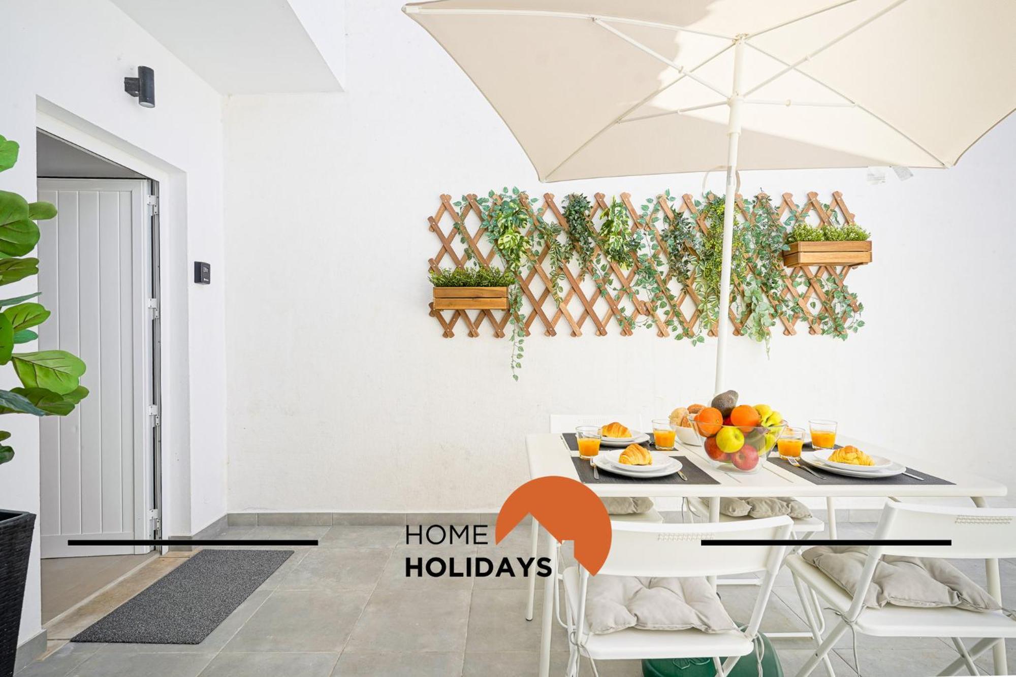 #171 Pateo 2 Flat By Holidays