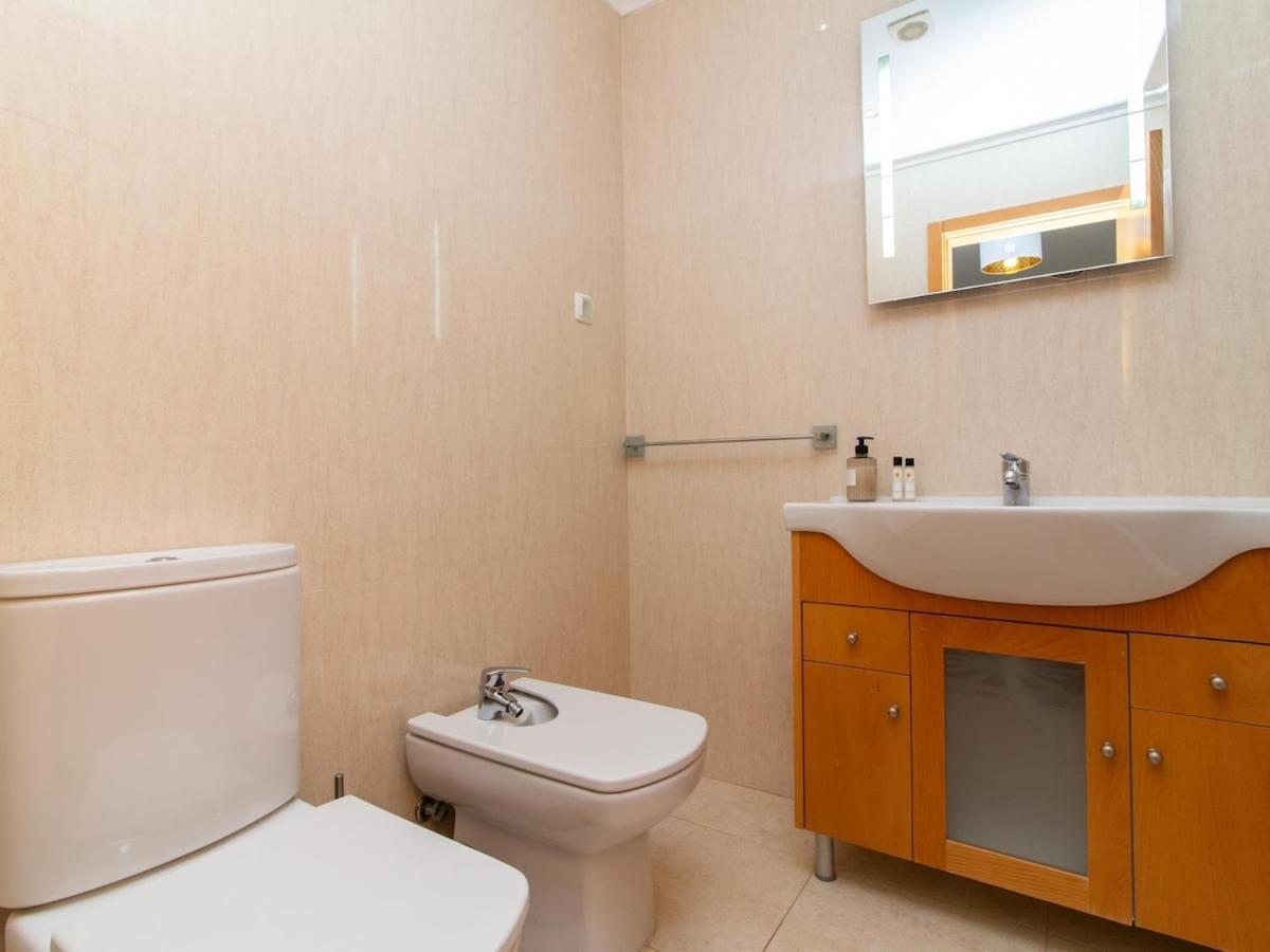 White 62 House - Private Terrace & Holiday home *