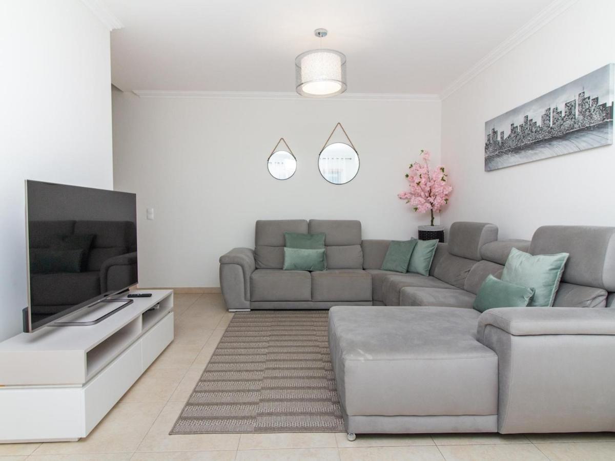 White 62 House - Private Terrace & *