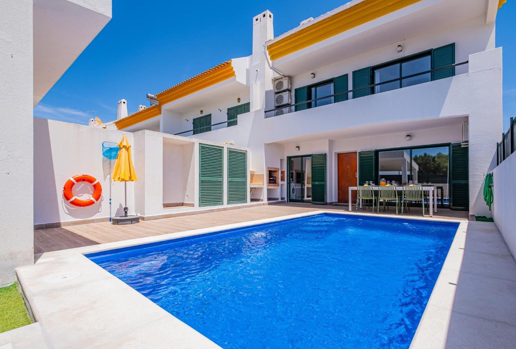 Gil * Albufeira