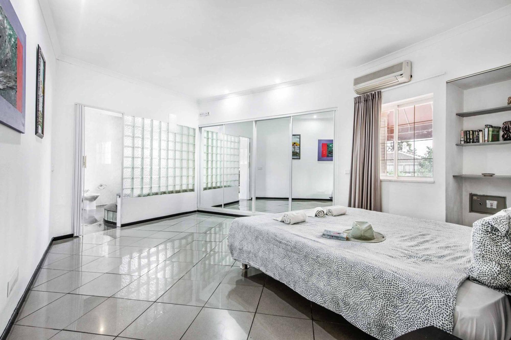 Villa Mogan *