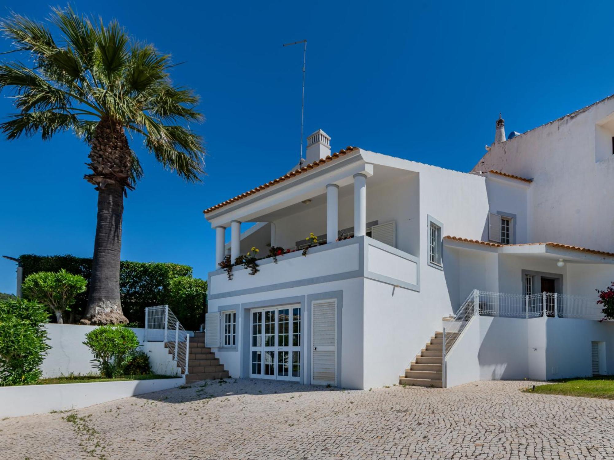 Orada By Interhome