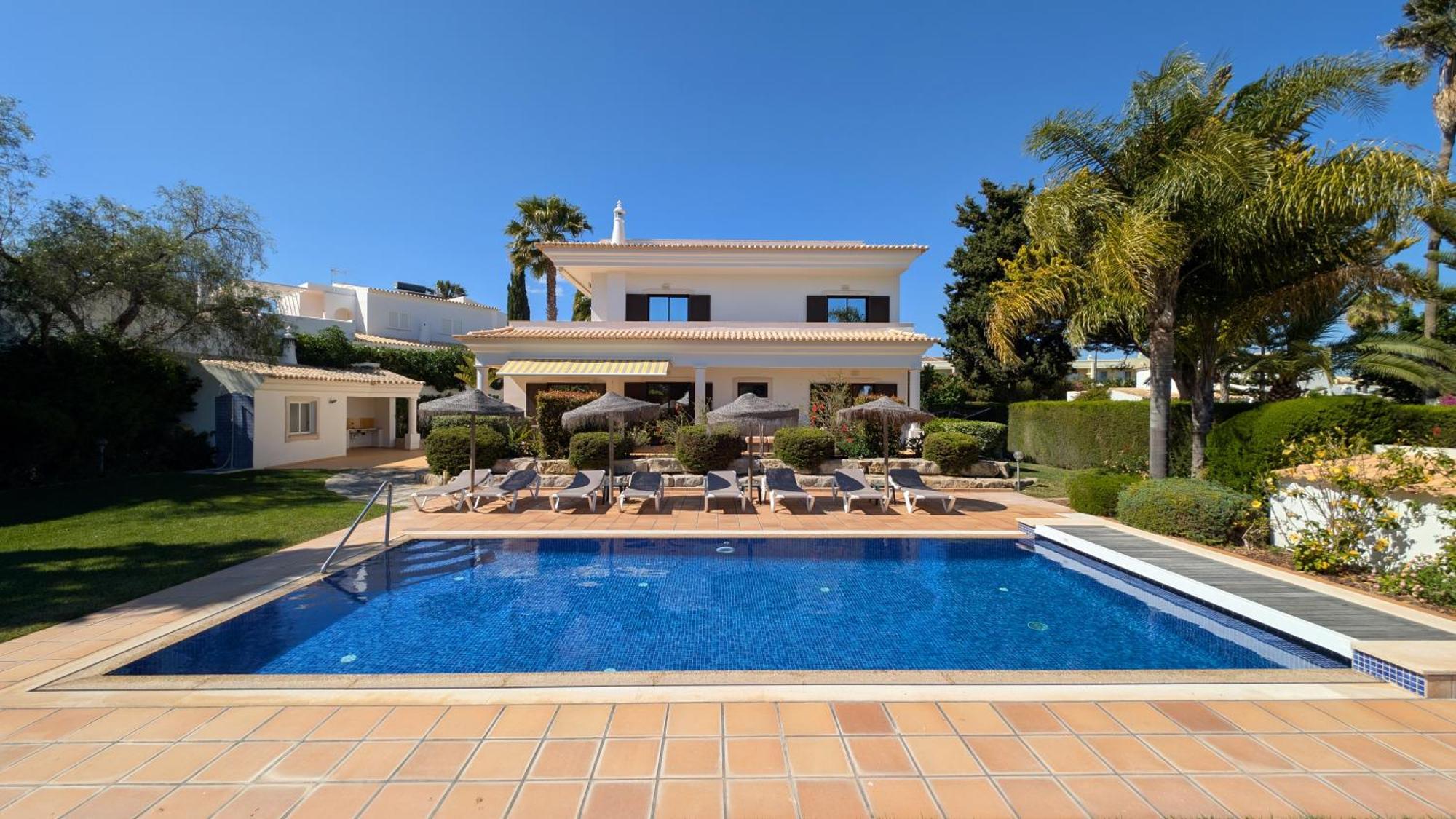 Casa Dos Pinheiros, Sesmarias, Albufeira *
