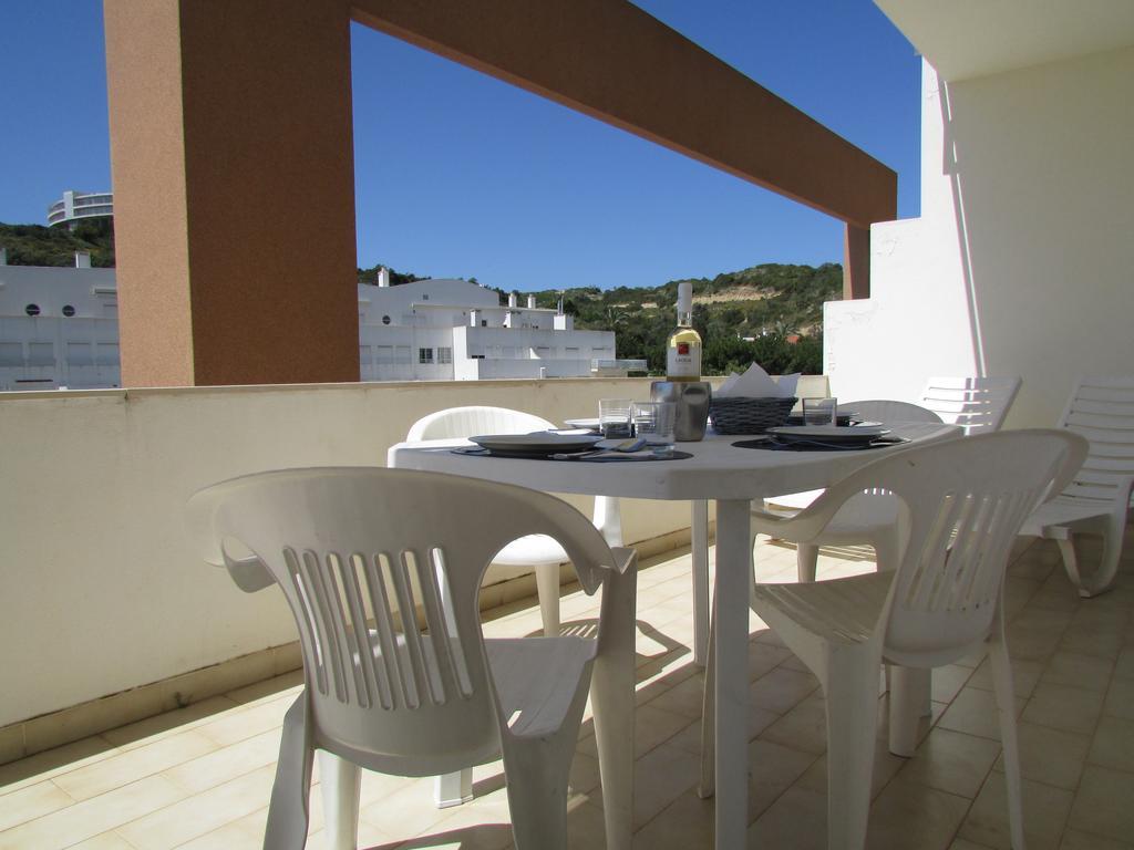 Between Beach And Downtown * Albufeira
