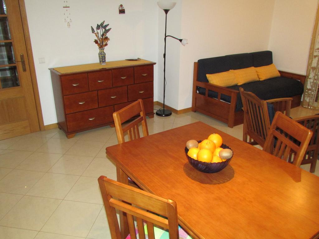 Between Beach And Downtown Apartamento Albufeira