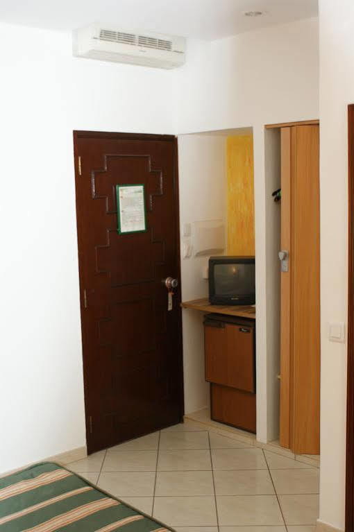 Hotel Vila Emilia *