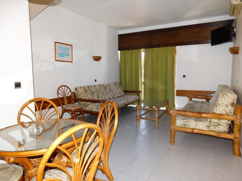 Turial Old Town Ocean View Aparthotel