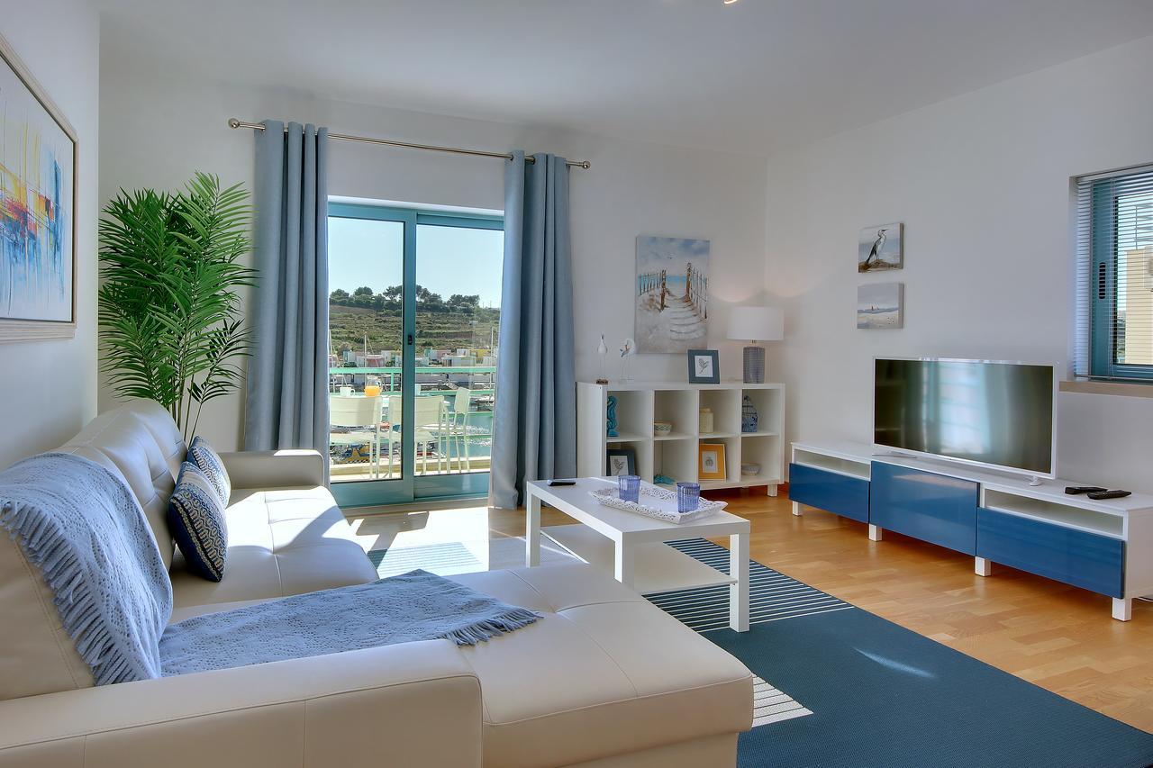 Marina Bay Apartment