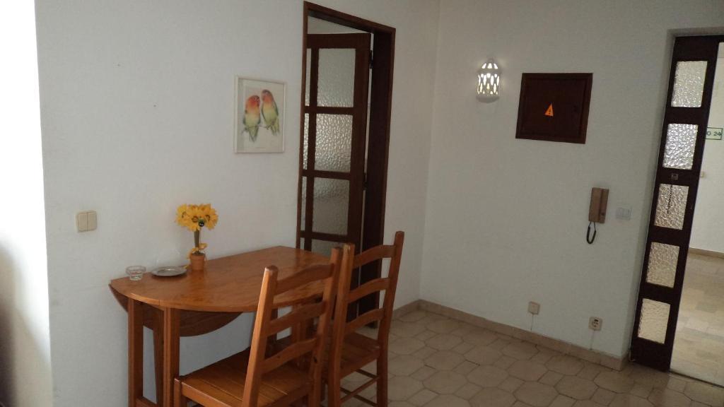 Aparthotel Rainha D. Leonor - Al