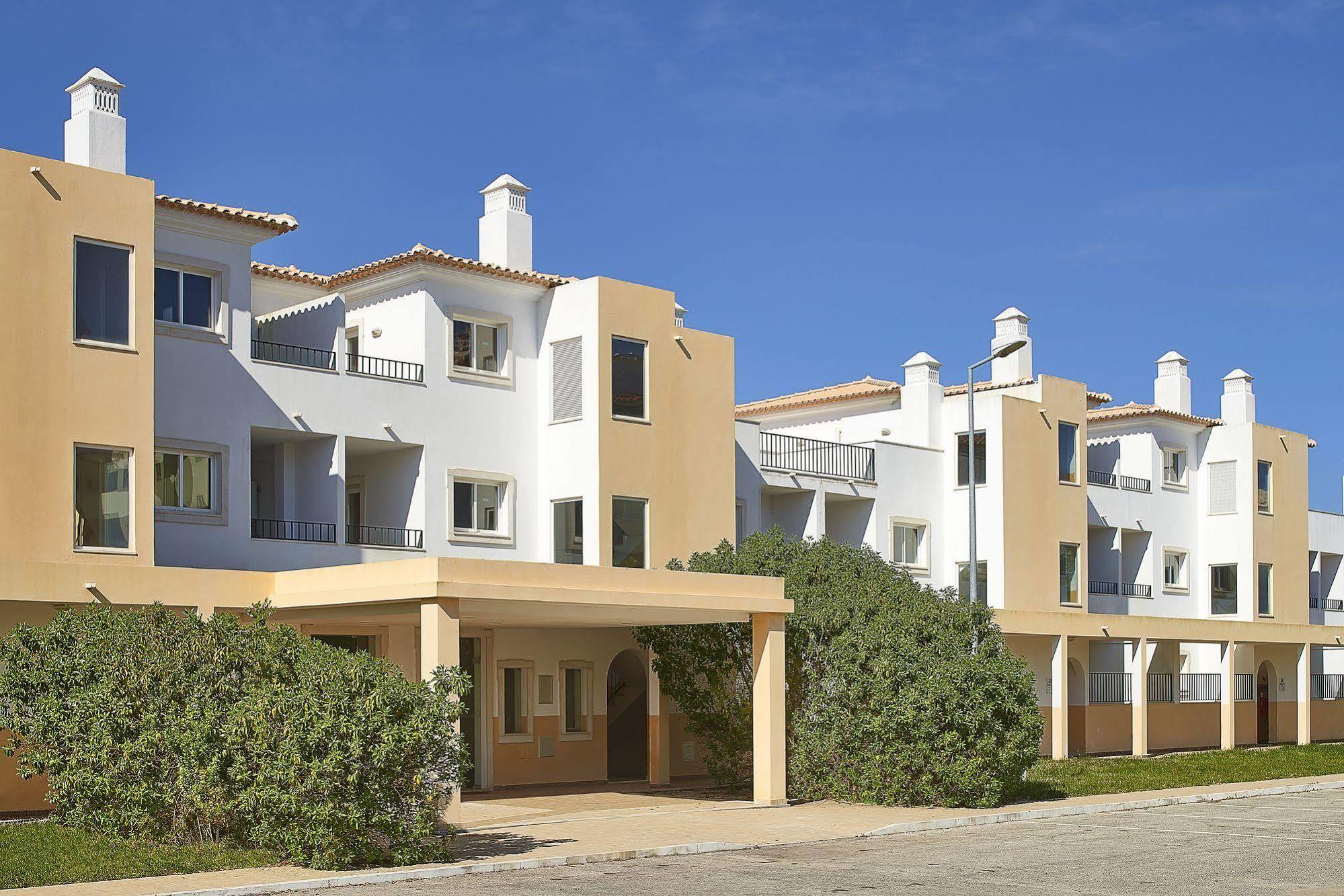 Aparthotel Smy Santa Eulalia Algarve 3*
