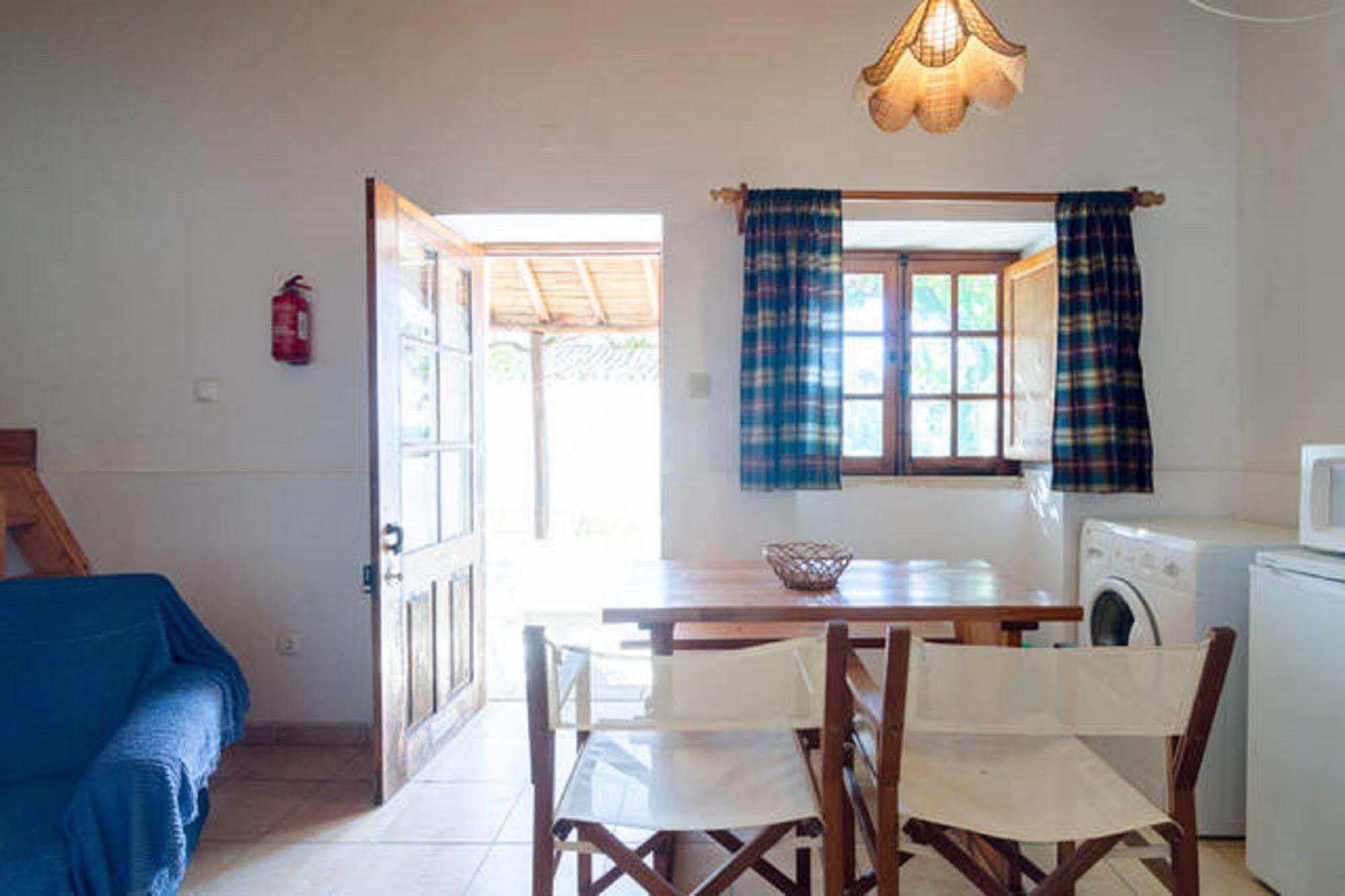 Landhaus Quinta Do Lagar - By Portugalferias