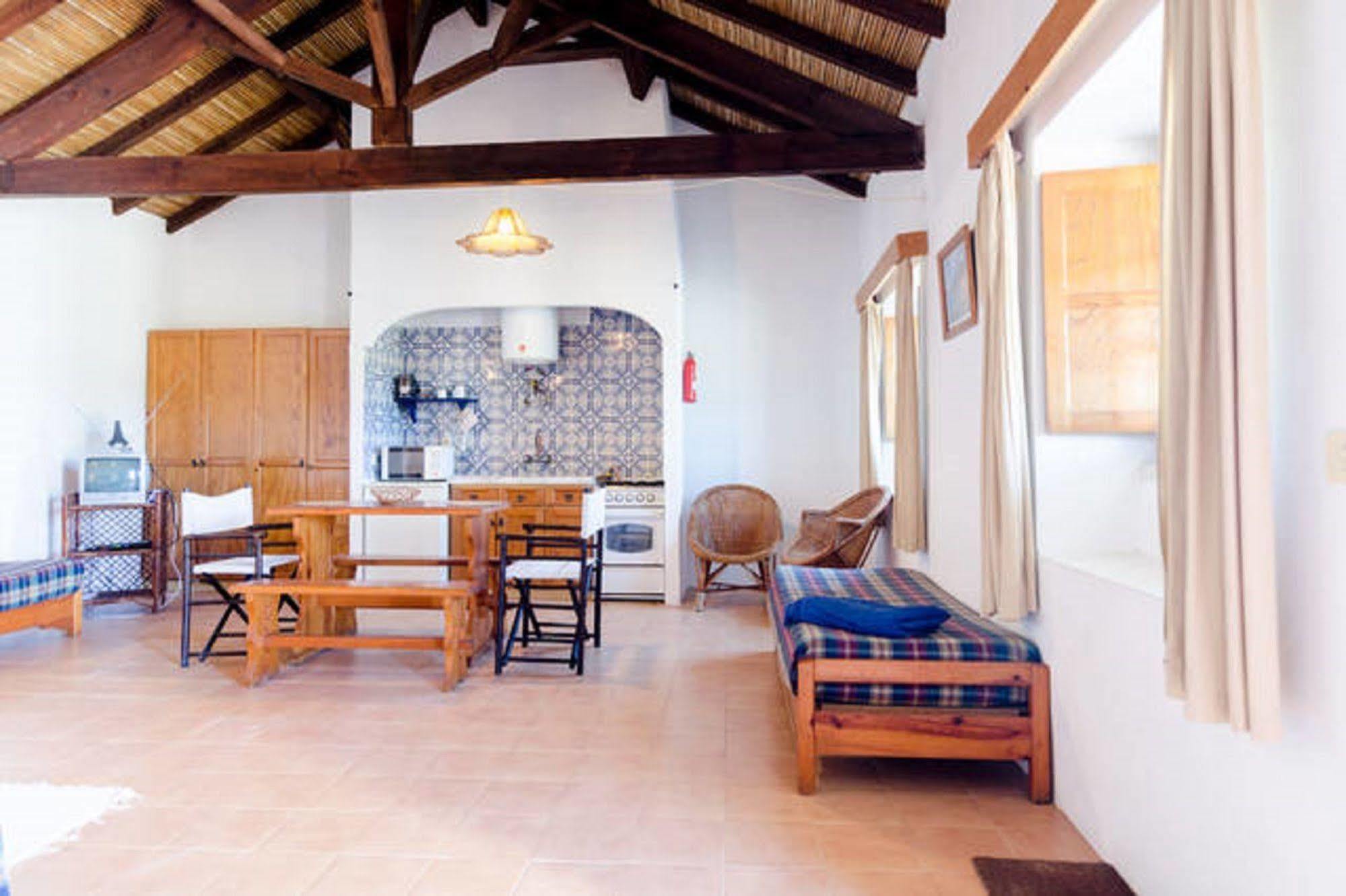 Quinta Do Lagar - By Portugalferias *