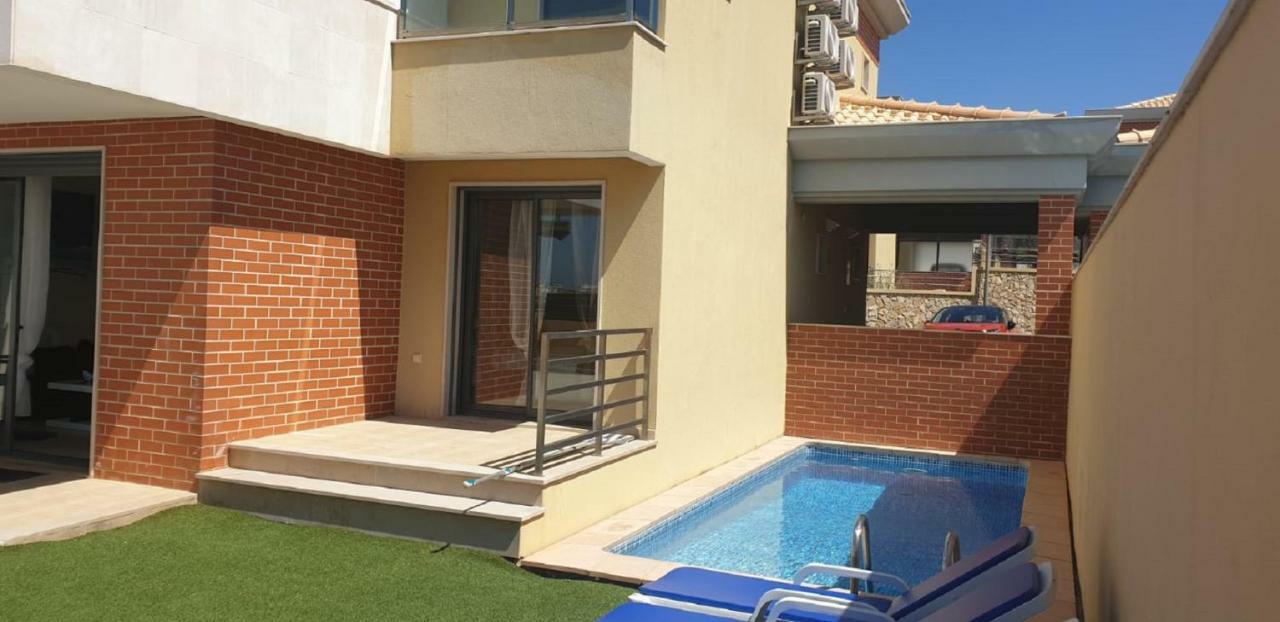 Stunning With Pool