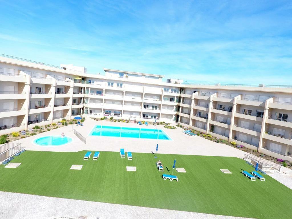 Em Quinta Da Barracuda Apartment *